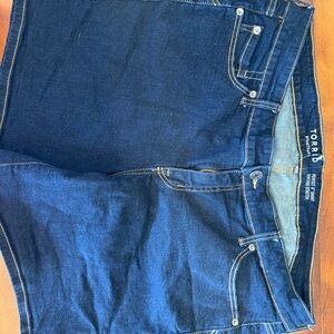 Torrid 5” Perfect Boyfriend Vintage Stretch Mid-Rise Short 18